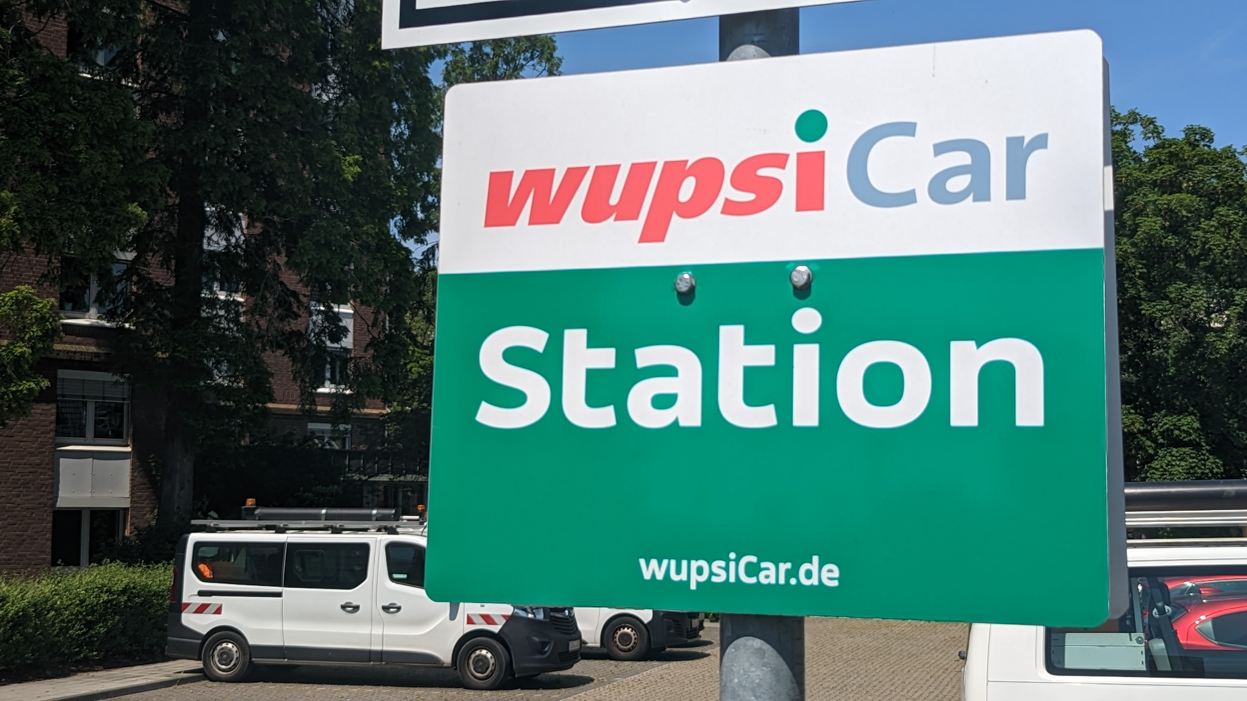 Schild wupsi Car Station
